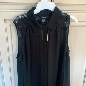 Torrid never worn duster wear opened or closed size 0